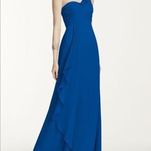 Elegant Blue Chiffon One Shoulder Maxi Dress - Perfect for Prom
David’s Bridal